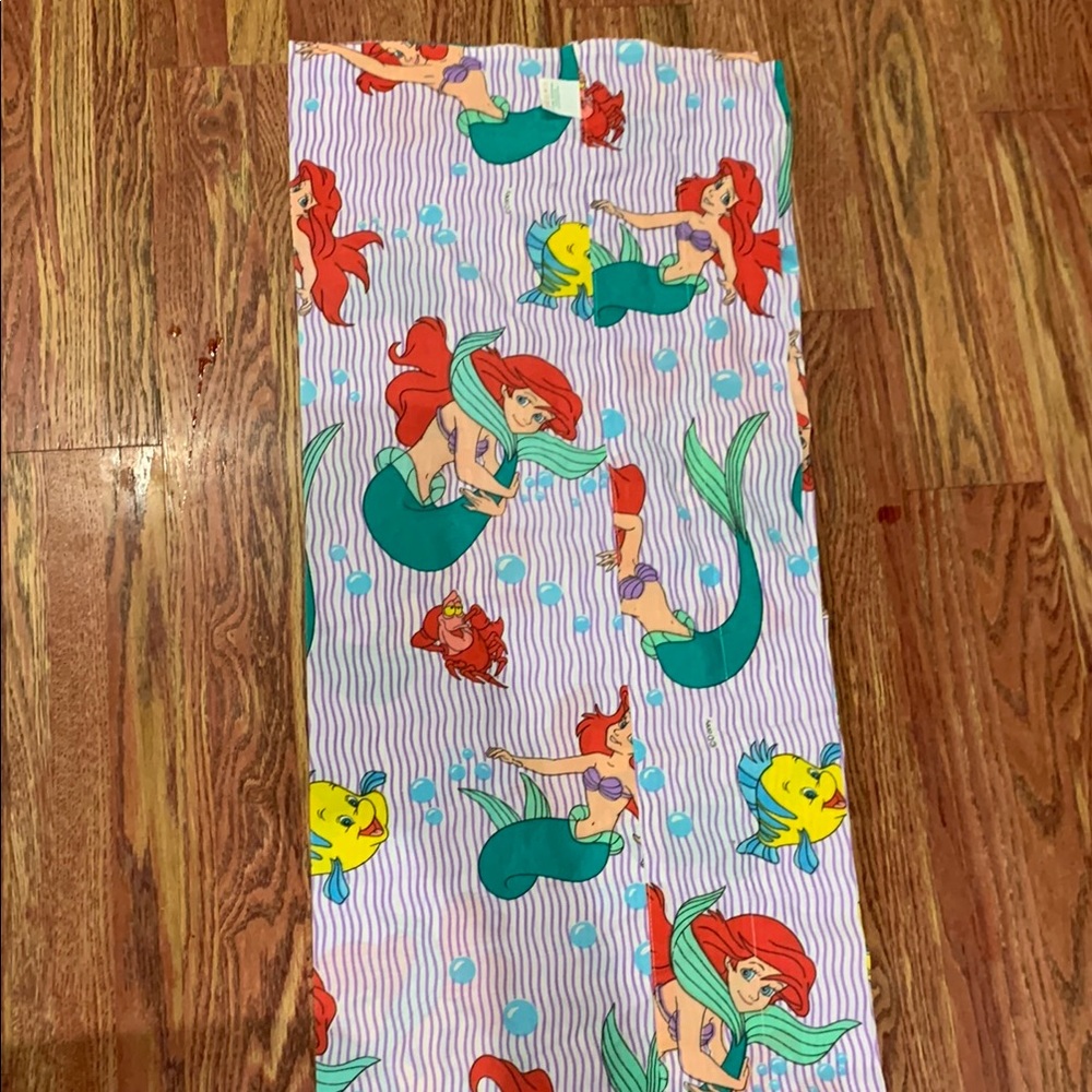🩵 Vintage Disney’s ‘The Little Mermaid’ Valance Curtain - Picture 2 of 5
